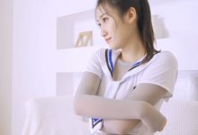 [妖精社视频] 2020.10.30 H2034 《思文-书柜前》 [1V/326M]-妹子图