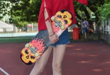 [大生模拍] 悦悦 穿着丝袜玩滑板-妹子图