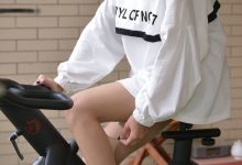 [IESS异思趣向] 普惠集 125 -茜 – 浓密的脚毛-妹子图