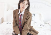 [BoBoSocks袜啵啵]NO.370 稚予-板鞋、白棉袜、灰色棉船袜[140P+1V／5.48GB]-妹子图