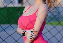 [Ugirls尤果网]爱尤物 2022.12.03 No.2468 妮小妖 热辣绿茵 [35P]-妹子图