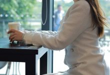 [IESS异思趣向] 2022.04.18 丝享家1063：小婕《纯白OL套装》[85P／132MB]-妹子图