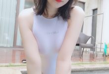 Coser小姐姐白银81 – 白色竞泳 [83P2V-480MB]-妹子图