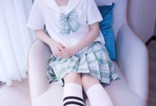 初夏女神 NO.013 念念 常规S码绿色JK套搭配小白鞋[126P+1V／5.82GB]-妹子图