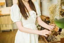 [YALAYI雅拉伊] 2020.11.17 NO.727 小乔《甜美女友爱花艺》[32P+1P/398M]-妹子图