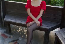 小女巫露娜 - NO.23 户外小红裙 [66P-42MB]-妹子图