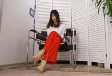 [A&F]丝足视频 092-美女王佳性感展示透明肉色袜美脚 [1V-3.56G]-妹子图