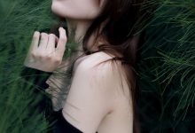 尹甜甜 ol皮裙 拍摄花絮 [90P+1V-3.4G]-妹子图