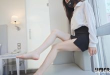 Limerence原创 NO.041 语葳女神 踩踏亲密接触让人扛不住[1V／2.05GB]-妹子图