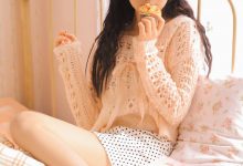 日系少女热裤美腿性感诱惑写真图片-妹子图