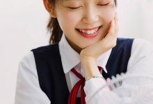 马尾辫美女清纯养眼制服写真图片-妹子图