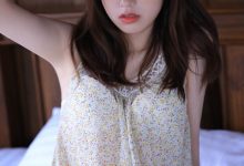 纯情美女大眼长腿美女性感写真-妹子图