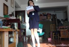 K&M 001-畅畅双重视角秀肉丝美足 [MP4-1.21G]-妹子图