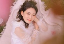 白皙养眼美女蕾丝裙气质写真图片-妹子图