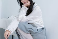 [BoBoSocks袜啵啵]NO.468 甜甜圈-高跟凉鞋、厚白丝、裸足、丝袜和裸足踩蓝莓剧情[150P+1V／7.57GB]-妹子图