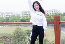 物恋传媒 NO.2458 小紫-运动鞋、白短棉袜、裸足（盲盒3）[150P-1V-3.39G]-妹子图