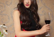 [Ligui丽柜] 2025.11.12 只有丝袜和红酒作伴的失恋女孩 微微 [63P-98MB]-妹子图