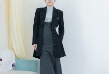 物恋传媒 No.2533 茯苓-短靴、厚黑丝、皮筋绑脚老头乐挠脚 [159P1V-4.04GB]-妹子图