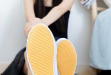 物恋传媒 No.2623 小暖-高跟鞋、白棉袜、裸足 [162P1V-3.90GB]-妹子图